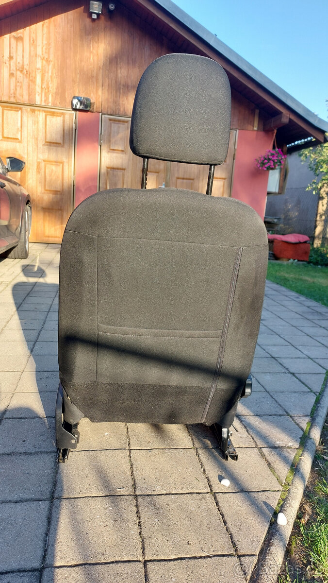 Dacia Dokker - Sedadlo řidiče - 4