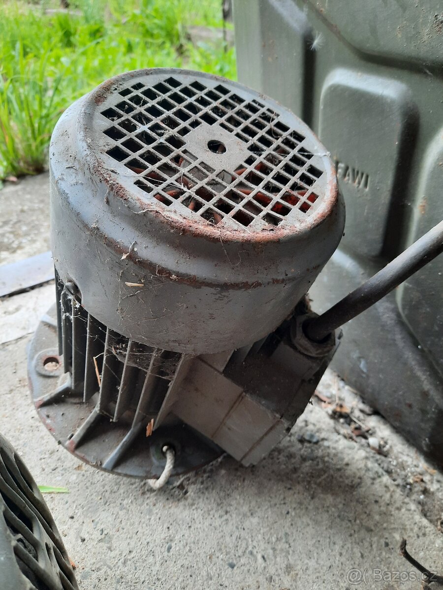 Elektromotory - 2 kusy - 4