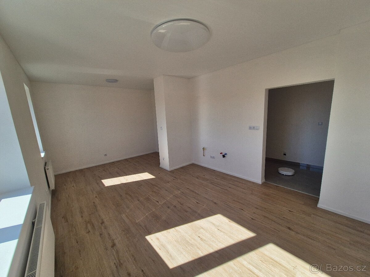 Prodej bytu 3+kk, 79 m² – Bučovice - 4
