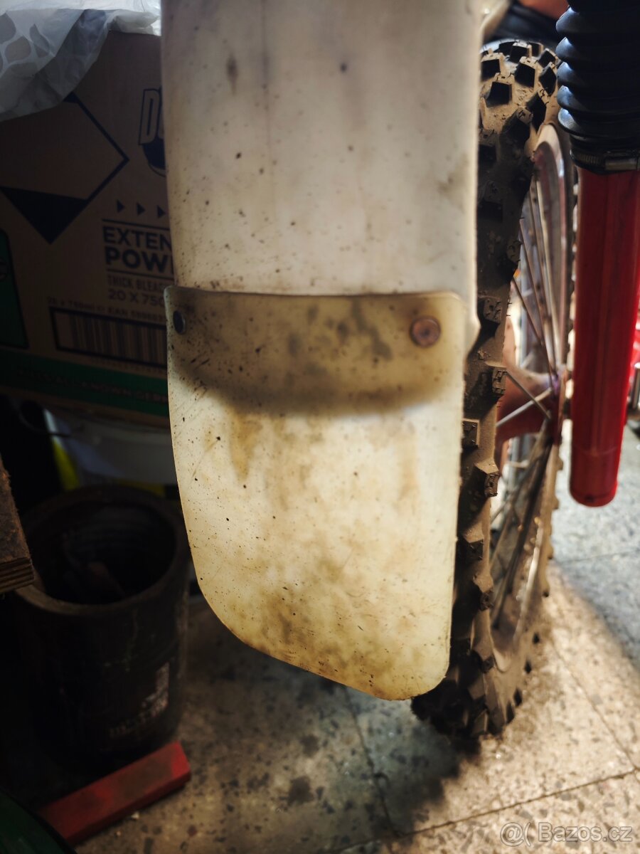 Zástěrky předního blatníku Jawa Enduro - 4