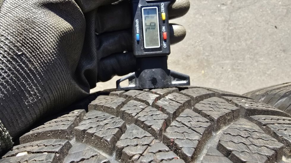 Zimní pneu 205/60/16 Bridgestone - 4