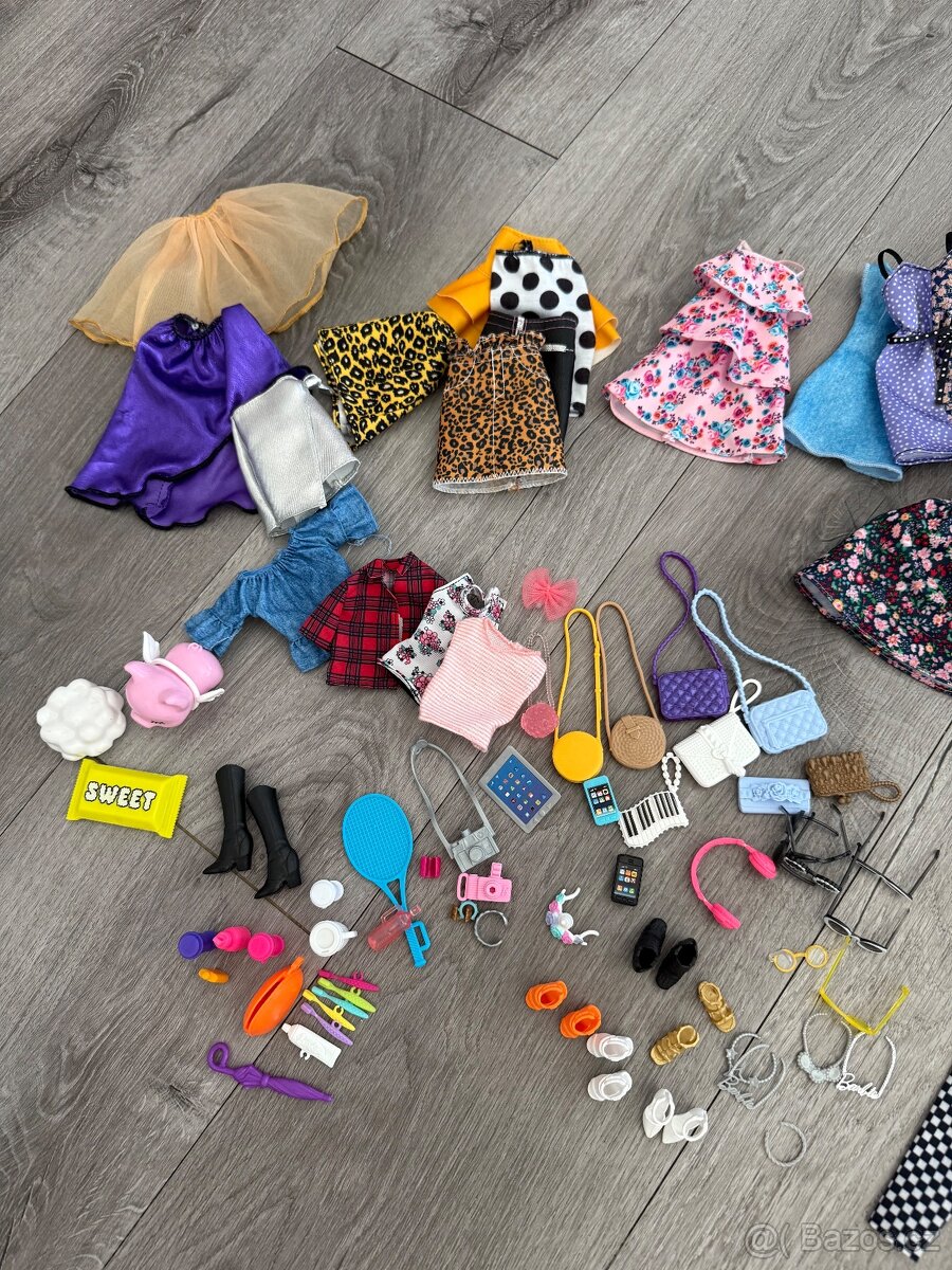 BARBIE oblečky a doplňky - sada - 4