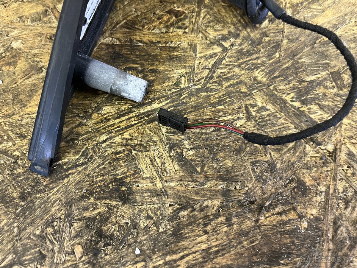 PRAVÉ ZPĚTNÉ ZRCÁTKO BMW E60/61 FACELIFT - 4