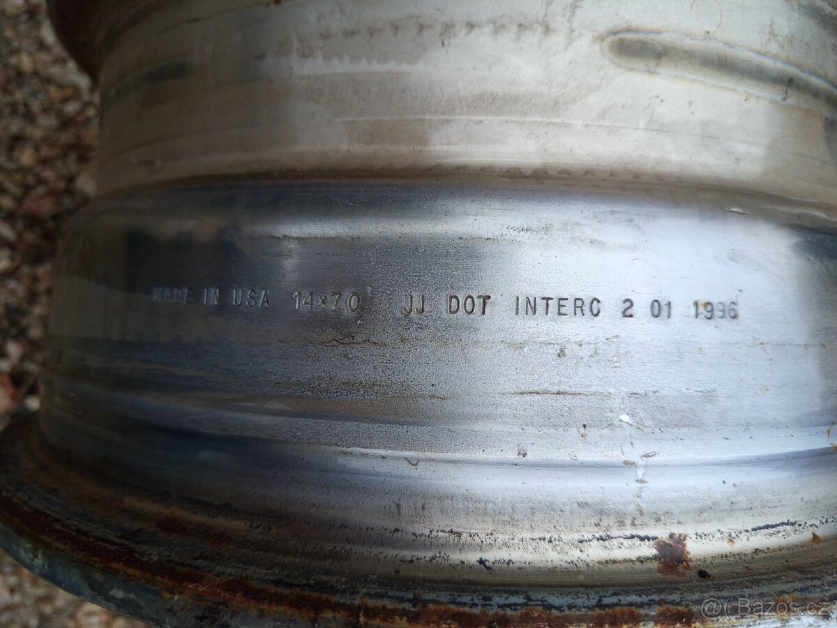 Prodám náhradní díly škoda 120l - 4