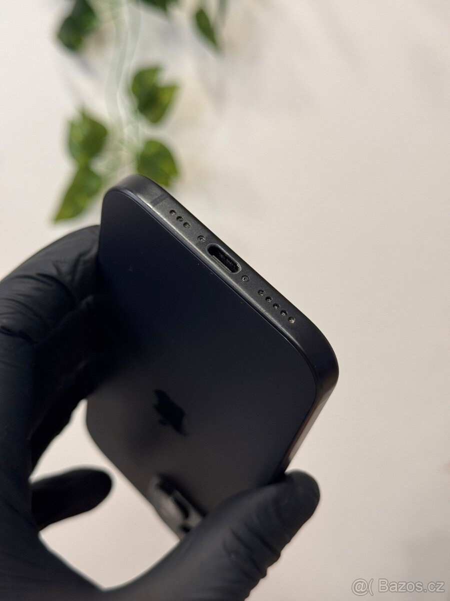 iPhone 15 128GB černý - 4