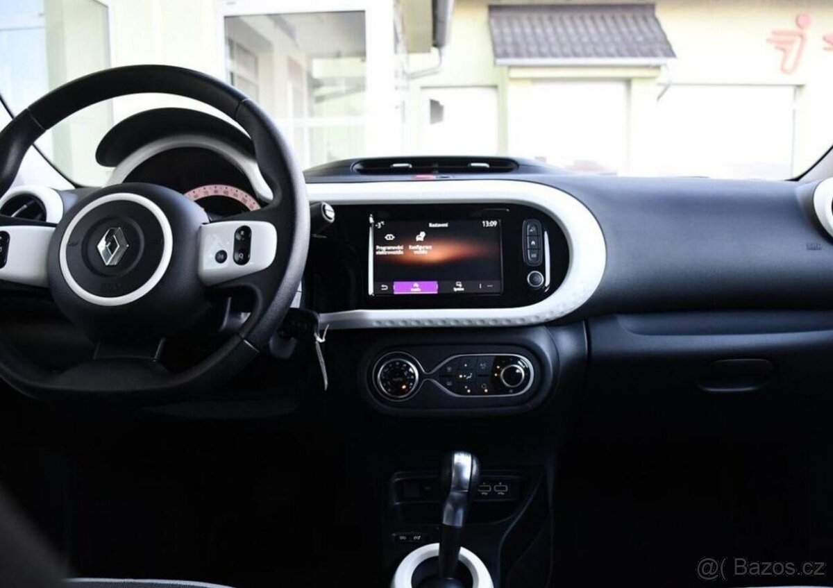 Renault Twingo EQUILIBRE ELECTRIC CARPLAY 1.M1 - 4