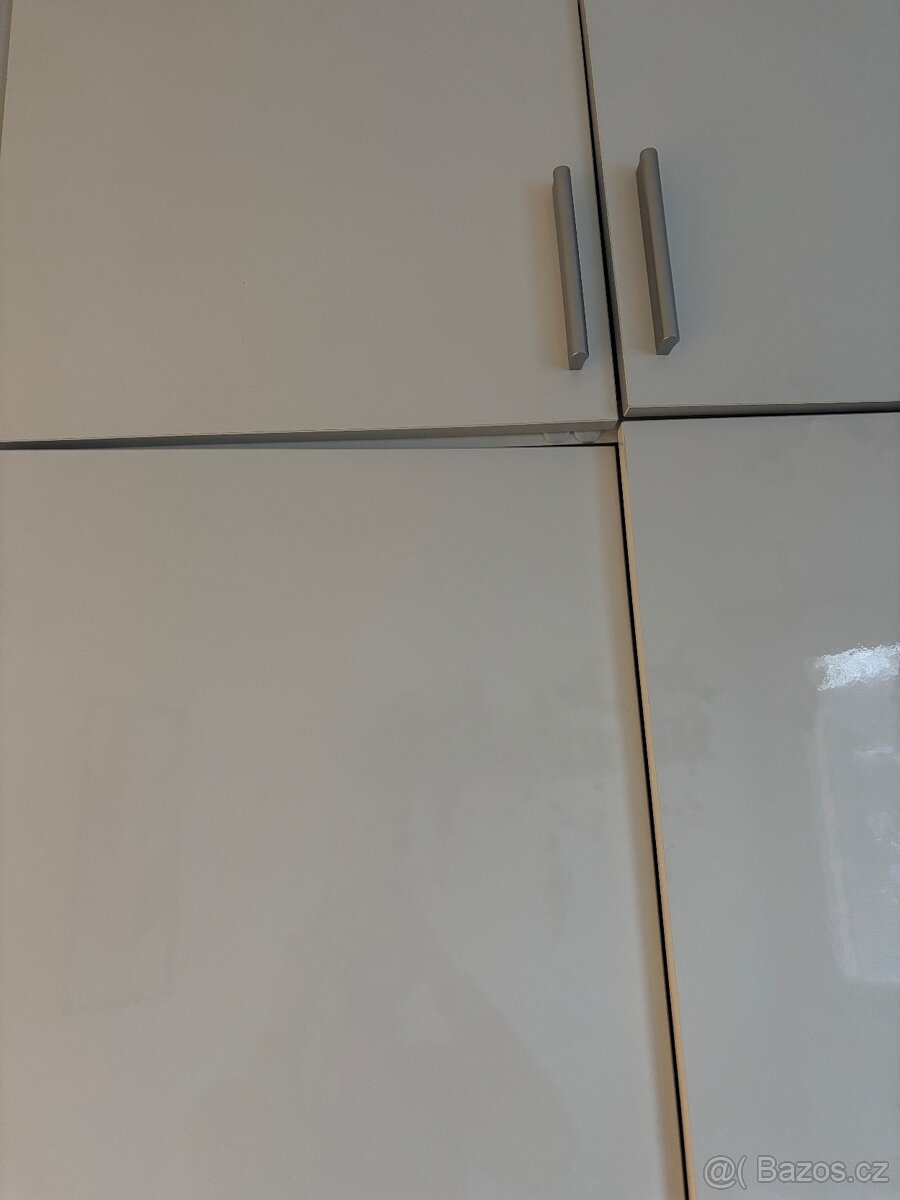 Rohová skříň s nástavcem - 4