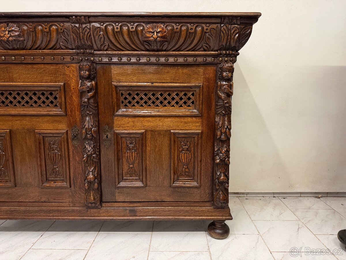 Starožitná neorenesanční skříň - 4