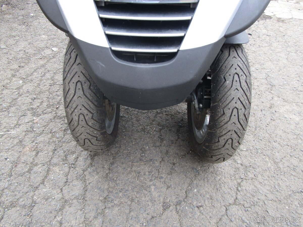 Piaggio MP3 250 L3e - 4