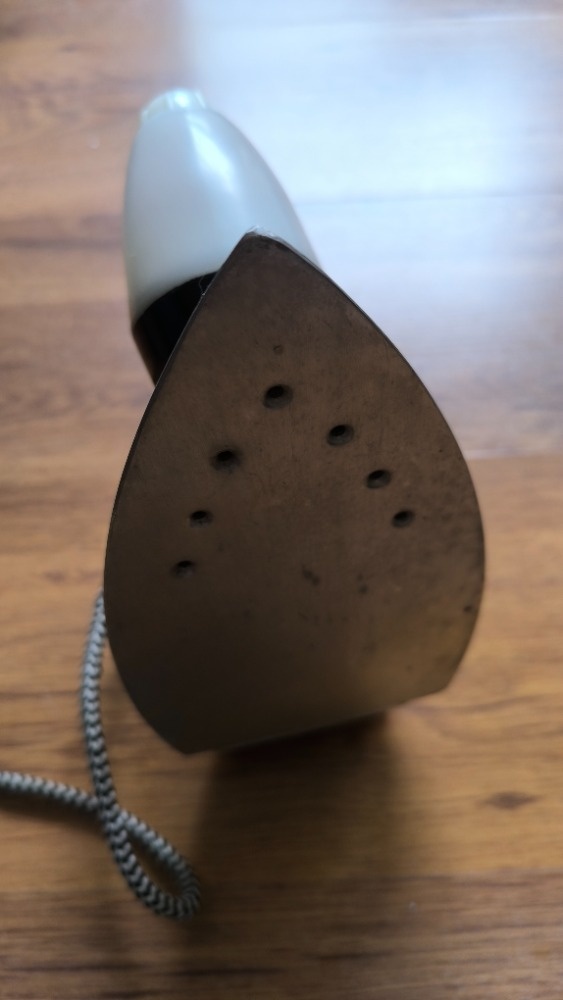 Retro napařovací žehlička - 4