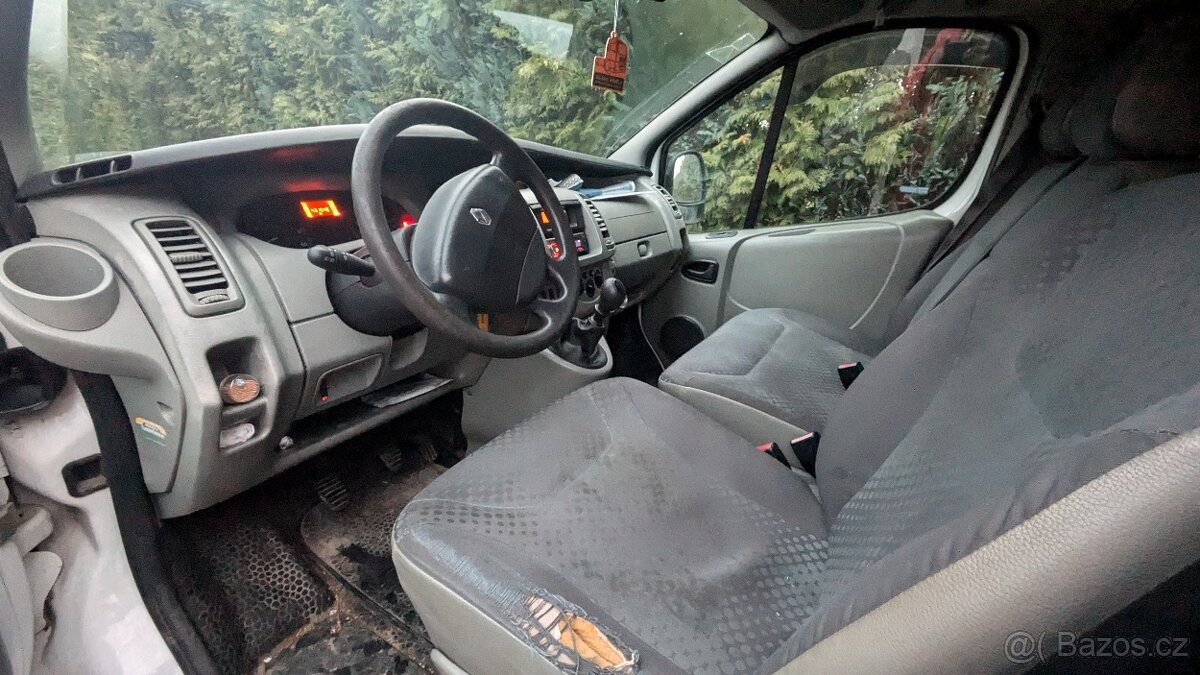 Renault Trafic 2.0 TDCi - 4