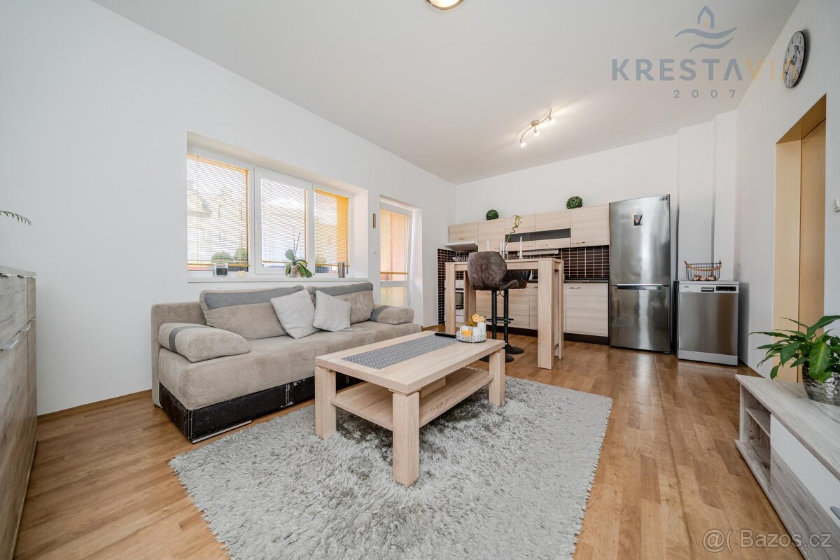 Prodej bytového domu po rekonstrukci v Ostravě 4x2+kk, tera - 4