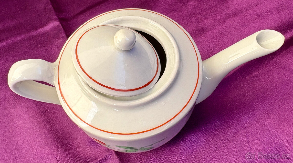 Malá porcelánová konvička - 4