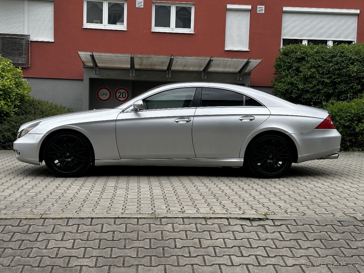 Mercedes-Benz CLS 500 Black ALU R19 306hp 7G Tronic Airmatic - 4