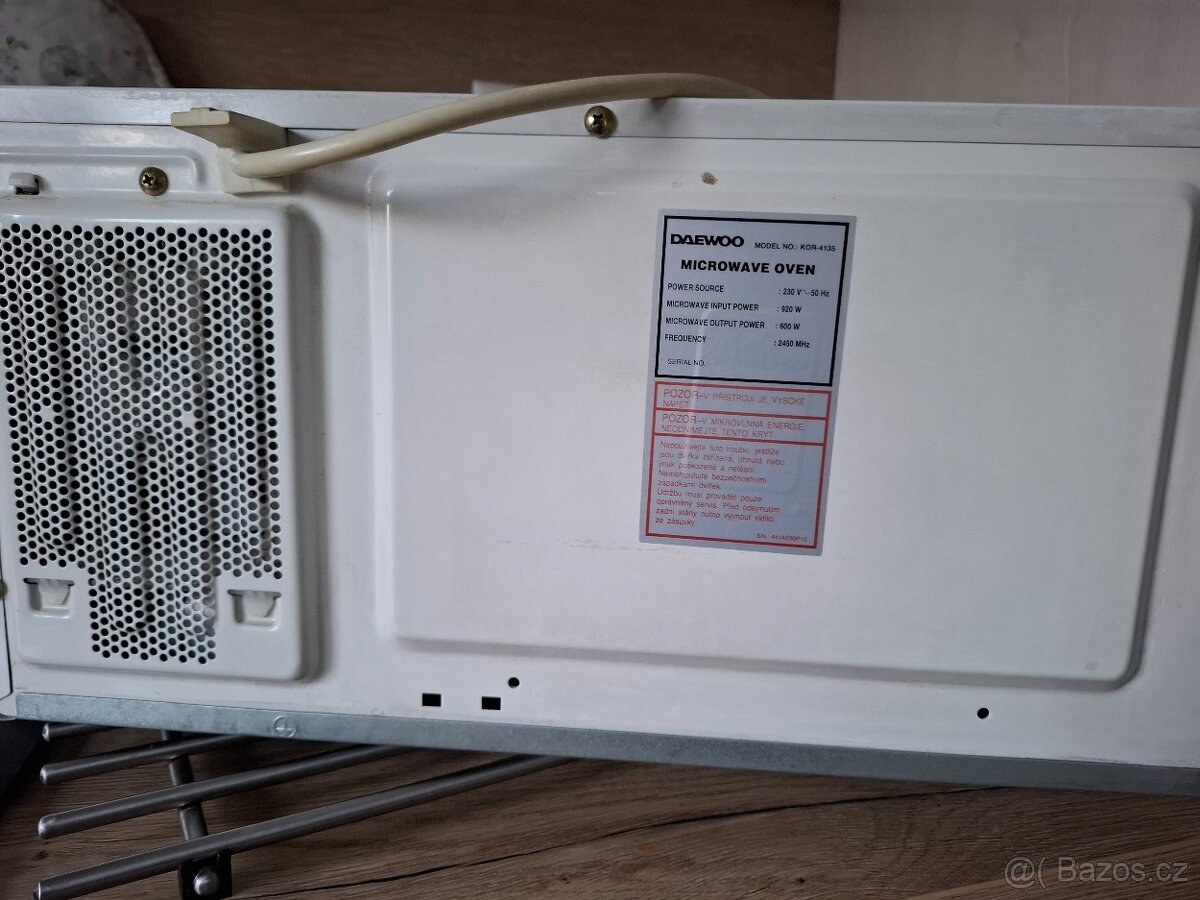 Mikrovlnka Daewoo - 4