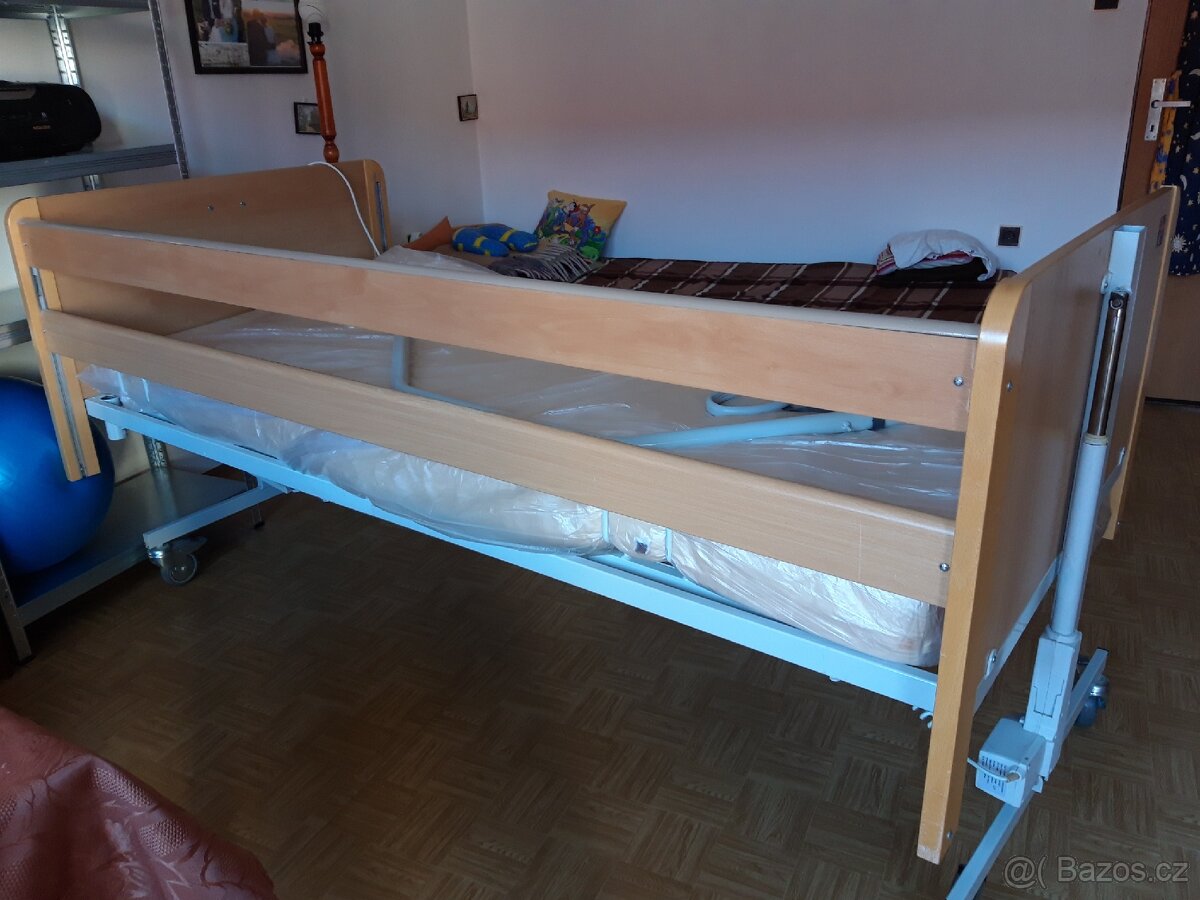 Zdravotní polohovaci postel - 4
