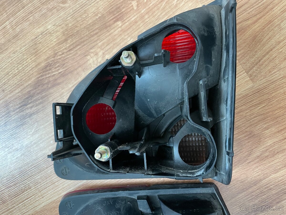 Zadní světla Peugeot 406 - 4