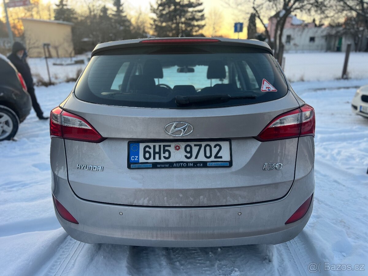 I30 1.6 crdi 1. Majitel v ČR - 4