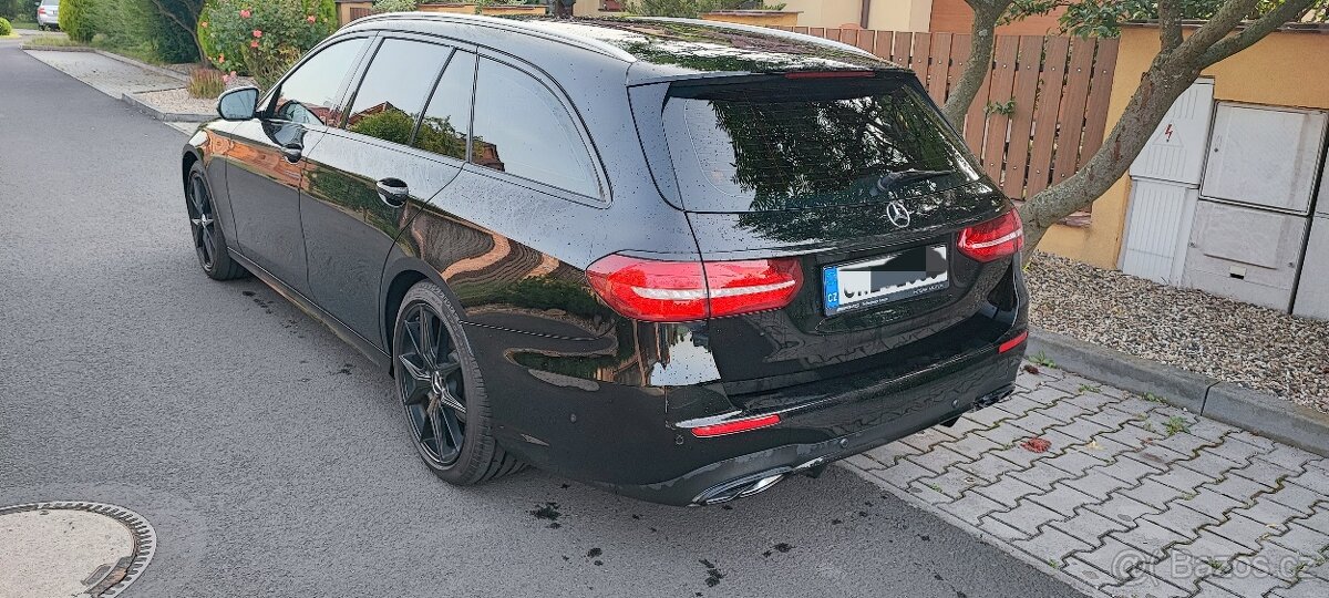 Mercedes-Benz E220d AMG paket - 4