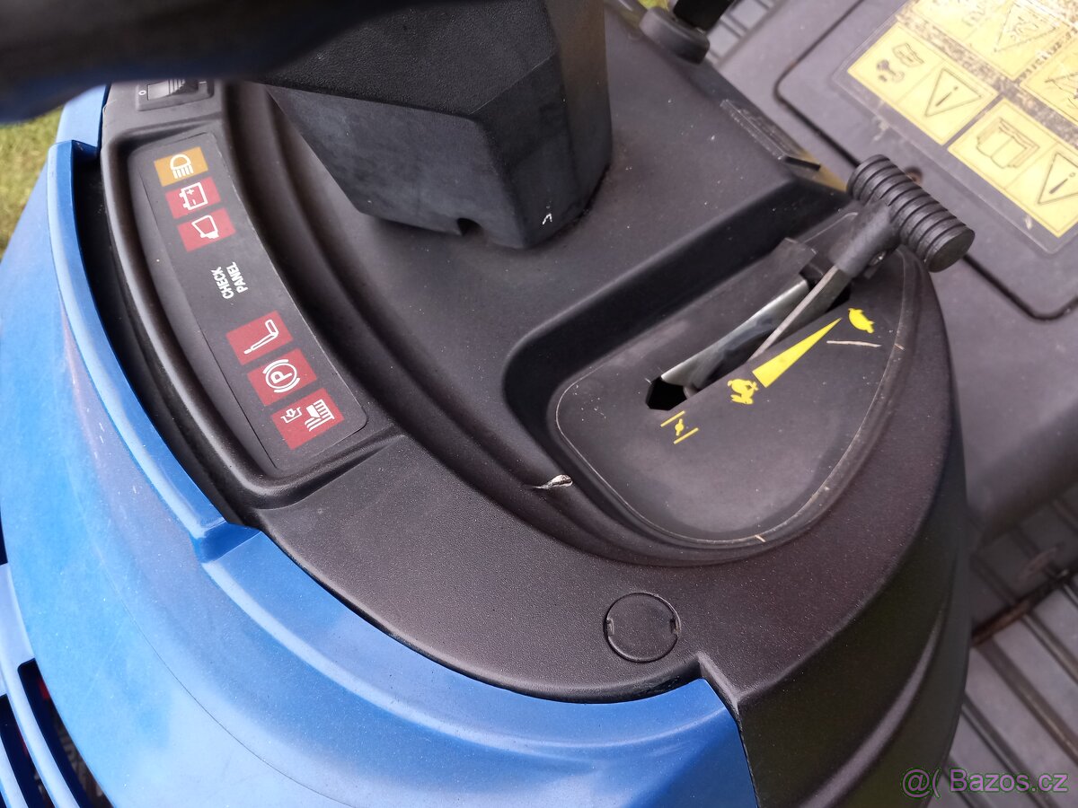 Zahradni traktor Iseki cm125 HY - 4