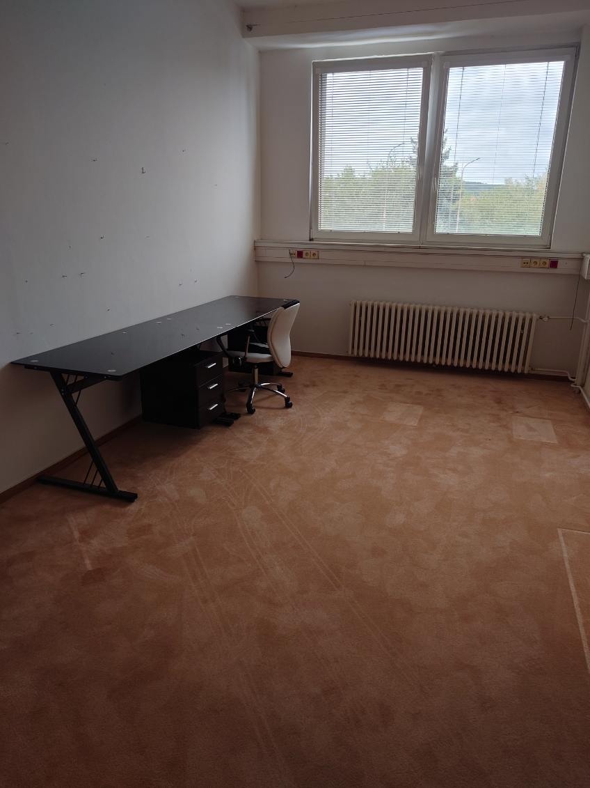 Pronájem kanceláří a skladů Praha 5 - 4