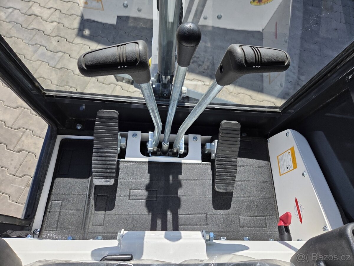 Minibagr XTM X15s - 4