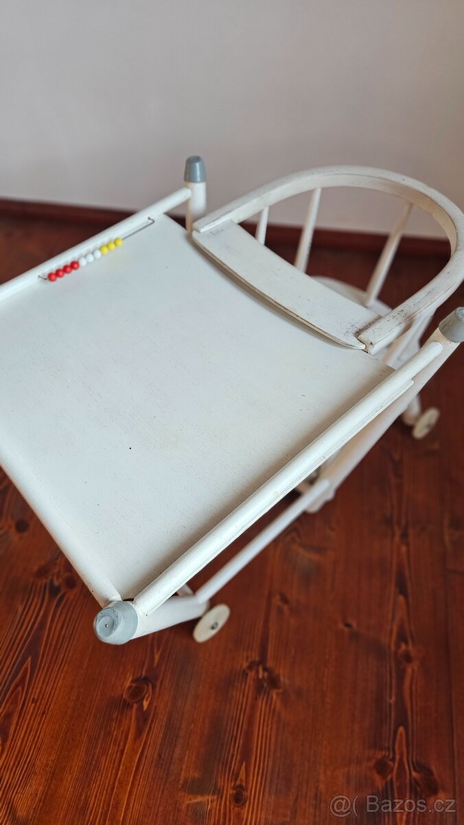 Dřevěná jídelní židlička - 4