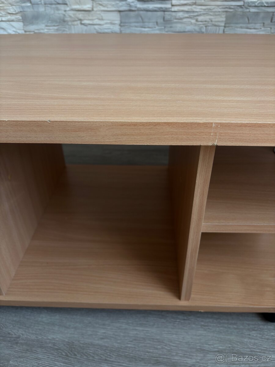 Konferenční stůl na kolečkách - 4