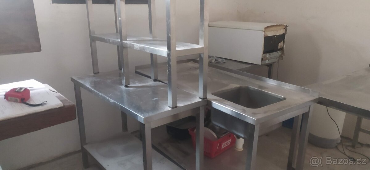 Nerezový stůl na výdej/příjem - 4