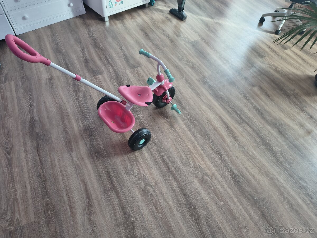 Dětská šlapací tříkolka s vodící tyčí - 4