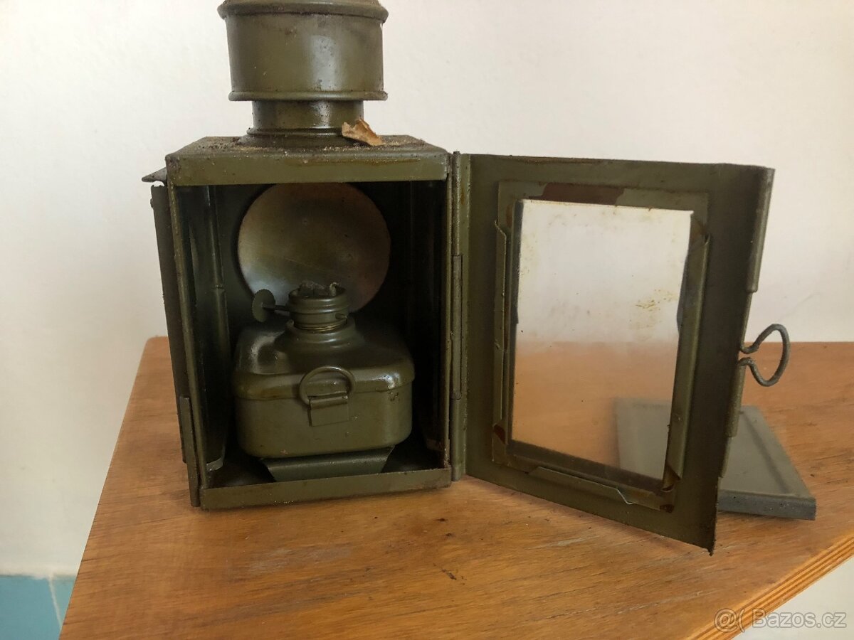 Stará vojenská lampa - 4