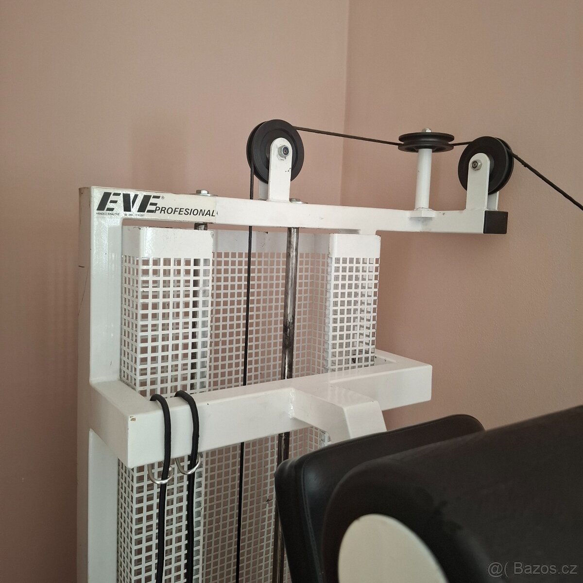 Posilovaci stroj - 4