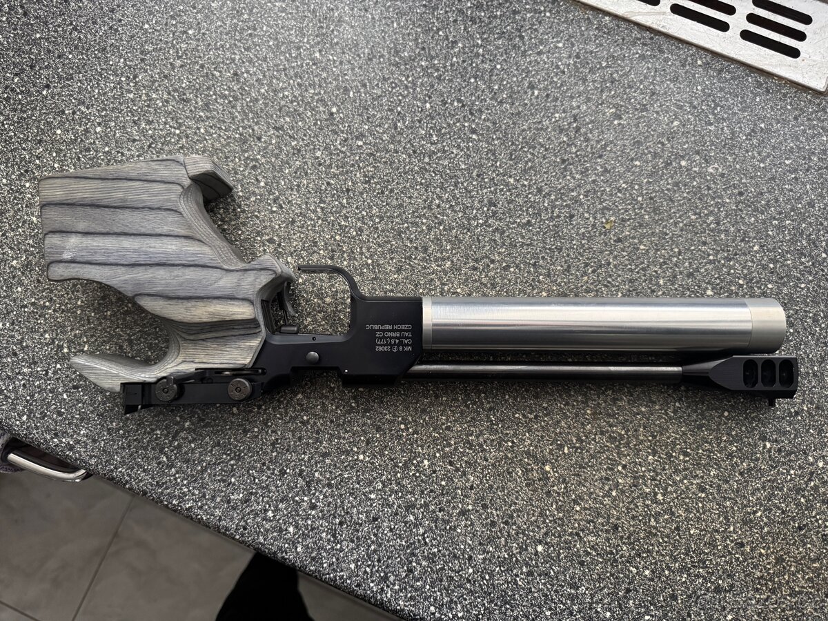 Prodám PCP vzduchovku TAU BRNO MK08 - 4