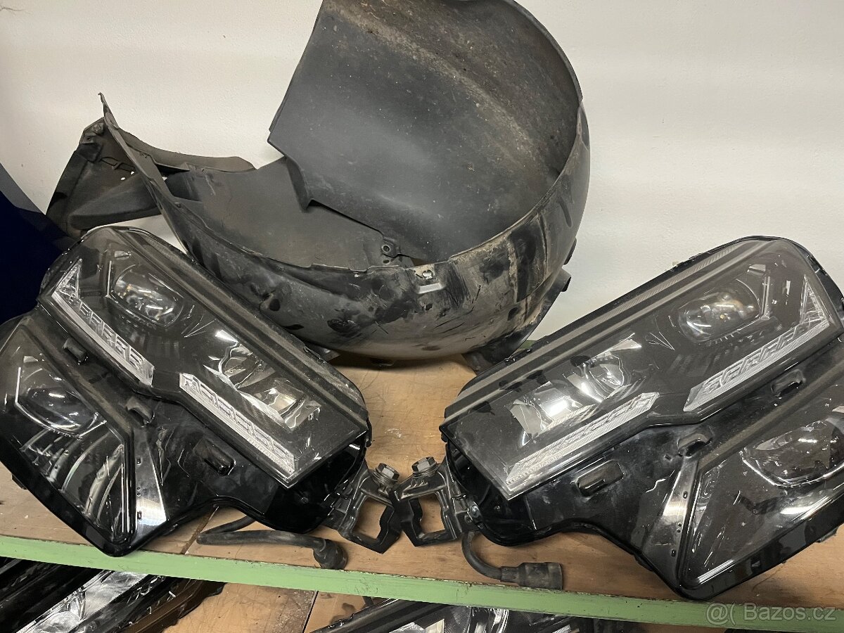 Karoq-kapota,svetla,narazniky,blatniky,dveře. - 4