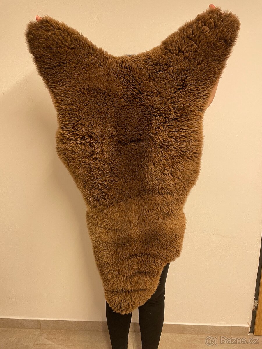Kožešiny ovčí hnědé barvy různé velikosti - 4