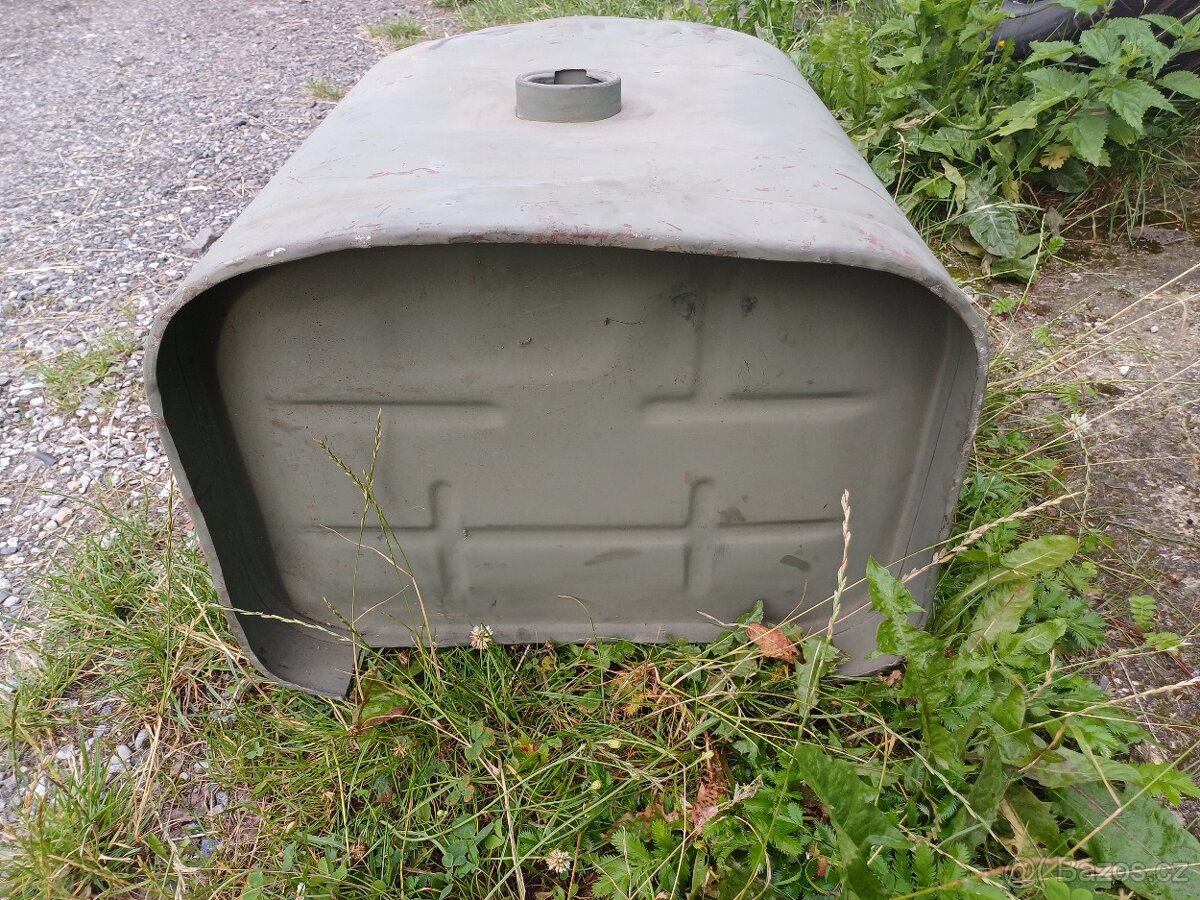 Nádrž Zetor 4011 - 4