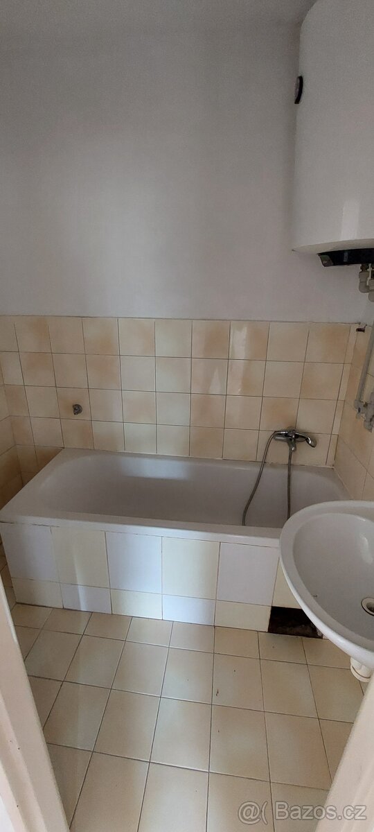 Byt k pronájmu 3+kk 60 m2 Újezd u Přelouče, okr.Pardubice - 4