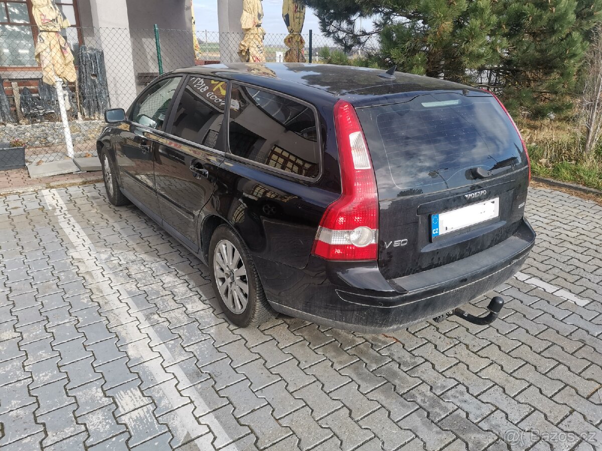 Volvo v50 momentum 2.0D 100kw - 4