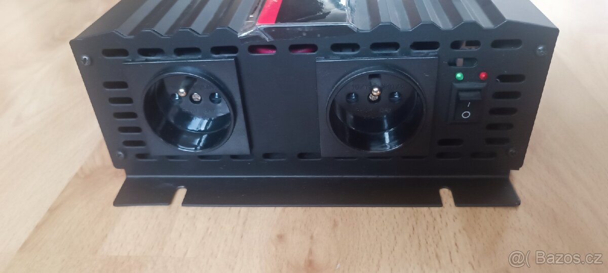 Měnič čistý sinus 12V 2500W / 5000W - 4