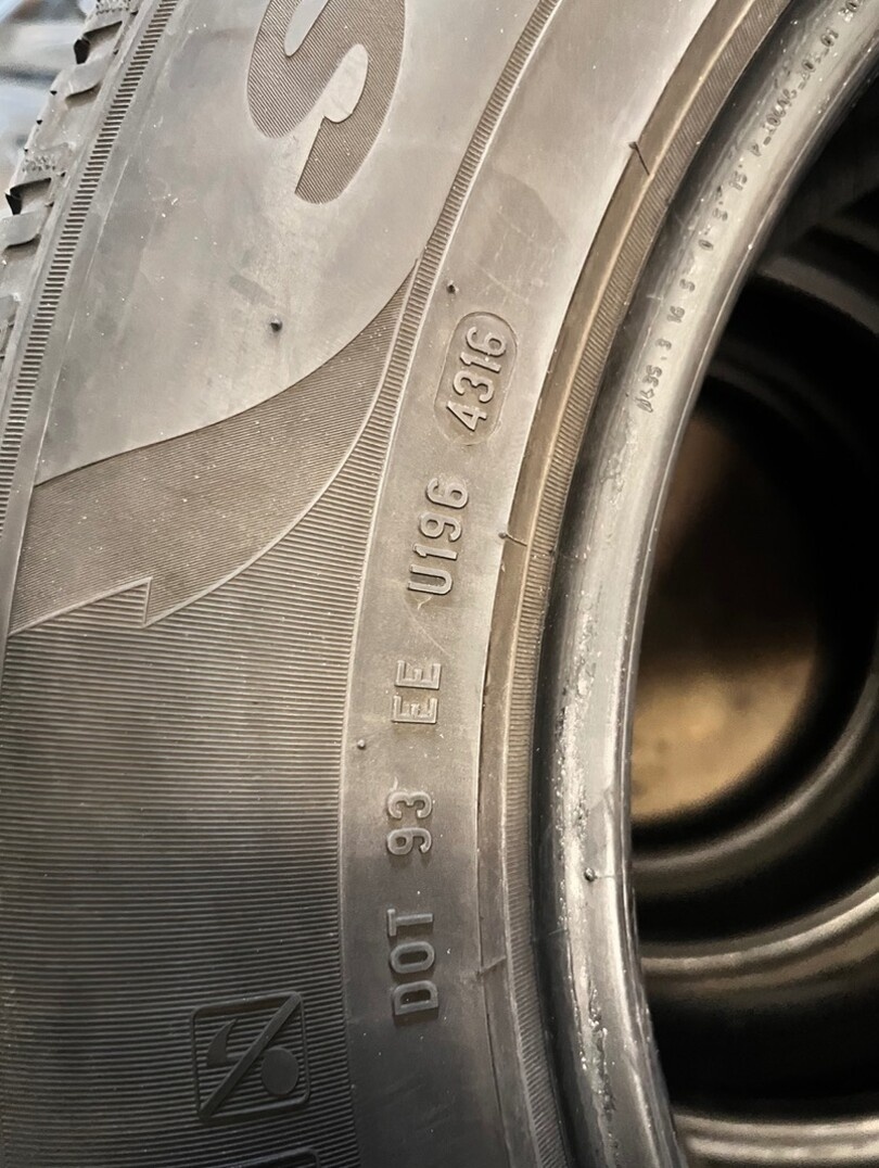 215/65 R17 99H zimní Pirelli - 4