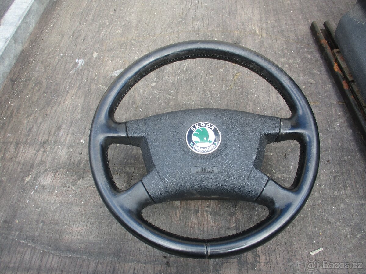 Sedačky Fabia 1 volant koženy - 4