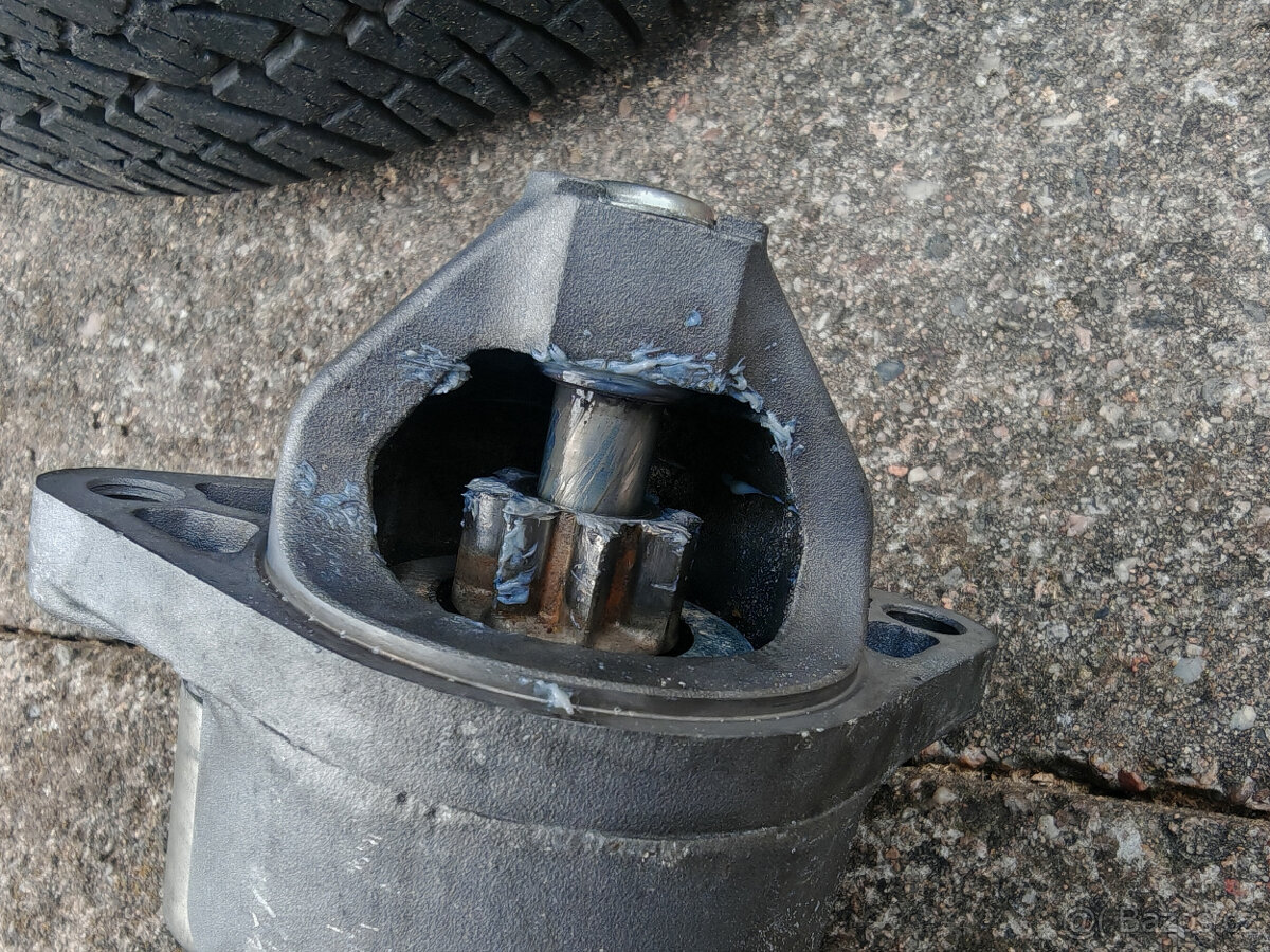 Startér NISSAN ALMERA I II TINO 1.5 1.6 1.8 - 4