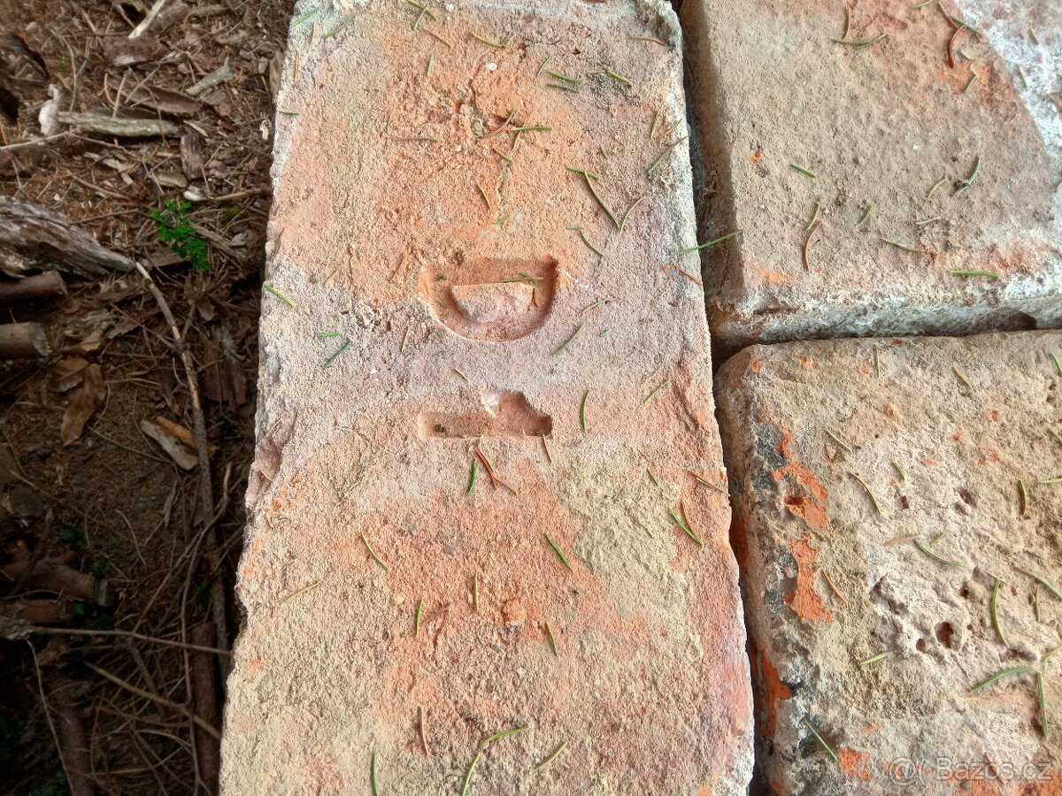 Prodám staré cihly - 4