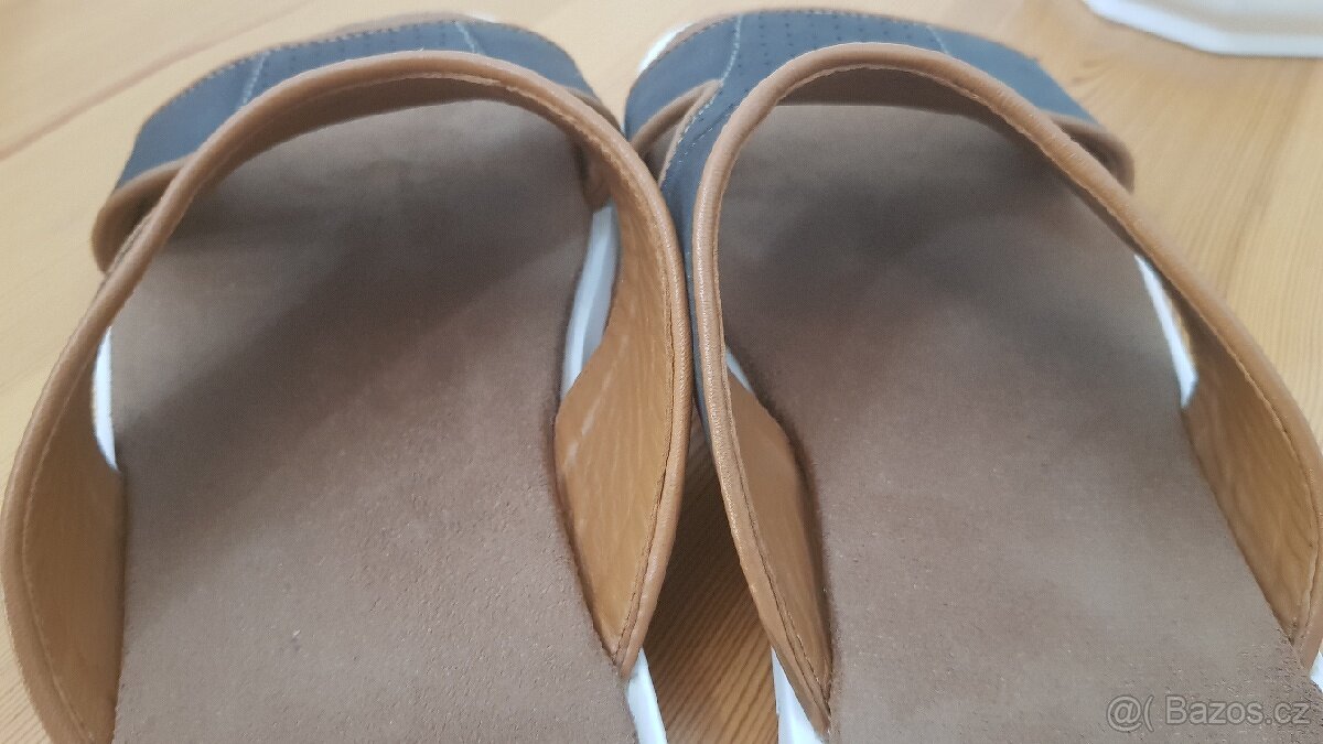 Kožené pantofle Baťa - 4