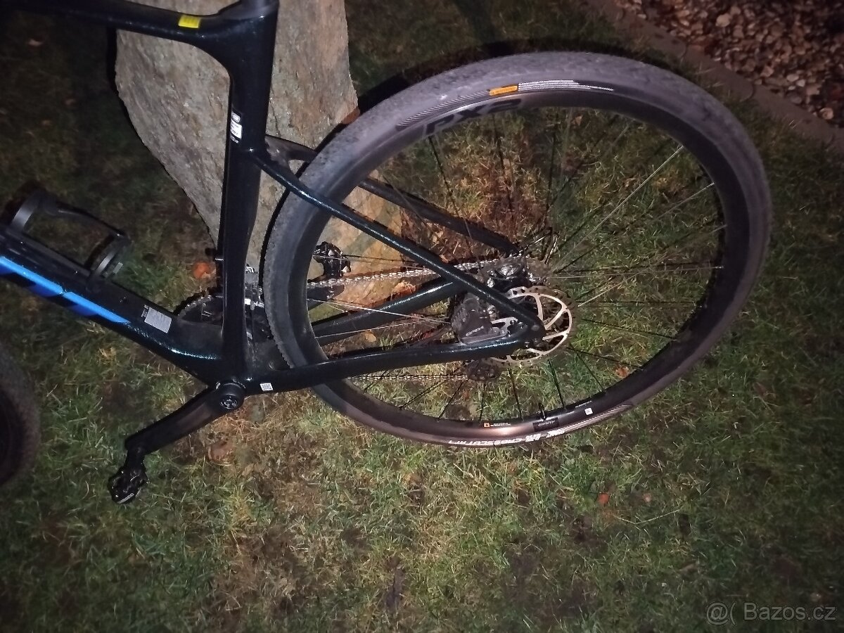 Gravel Giant Carbon - 4