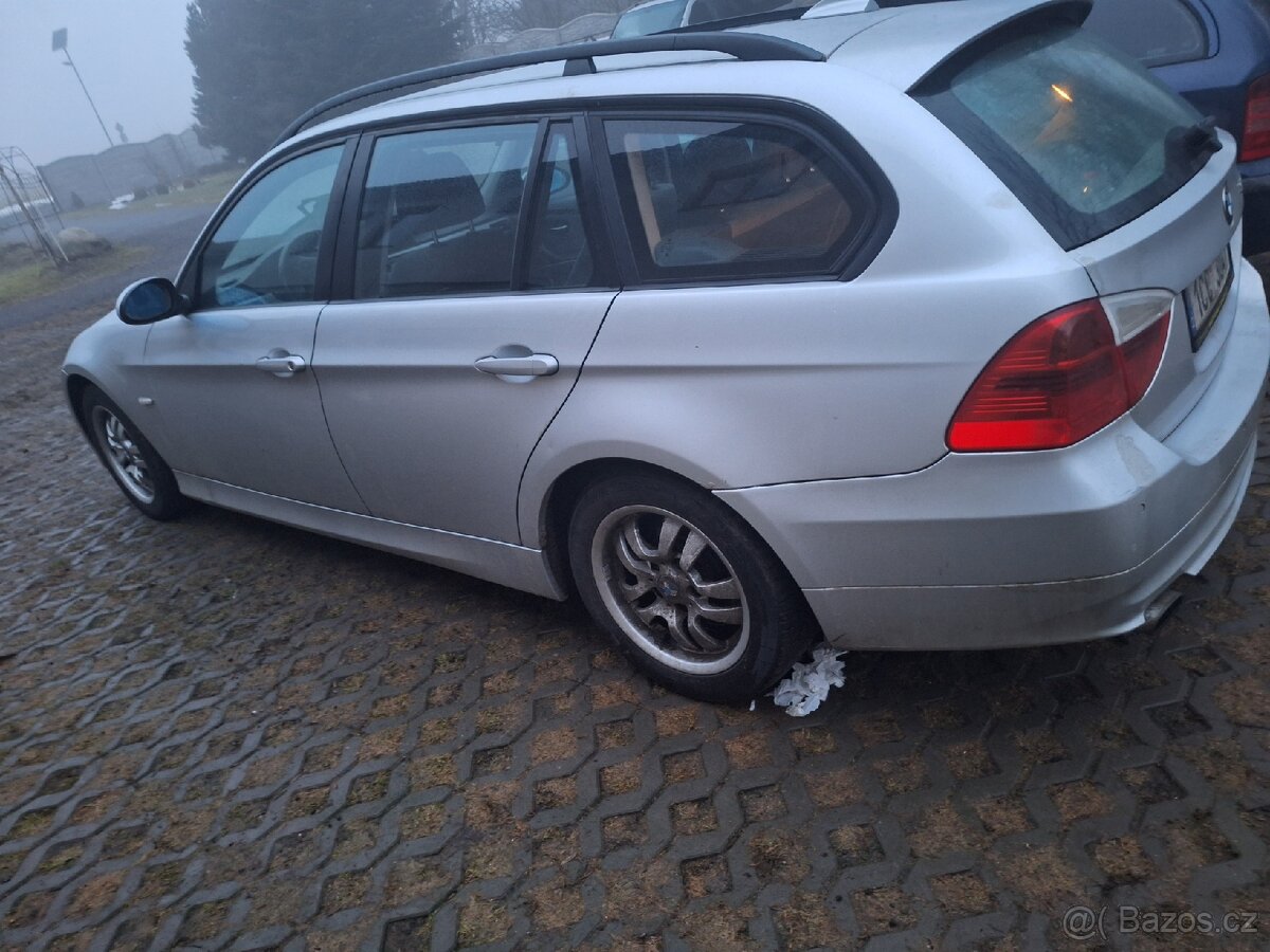 BMW e91 318 i 105 kw - 4