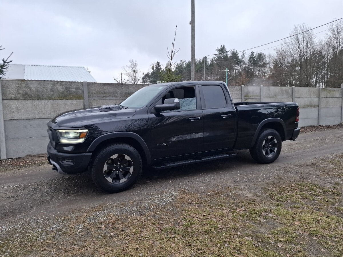DODGE RAM 1500 REBEL 5.7 HEMI 2019 - 4
