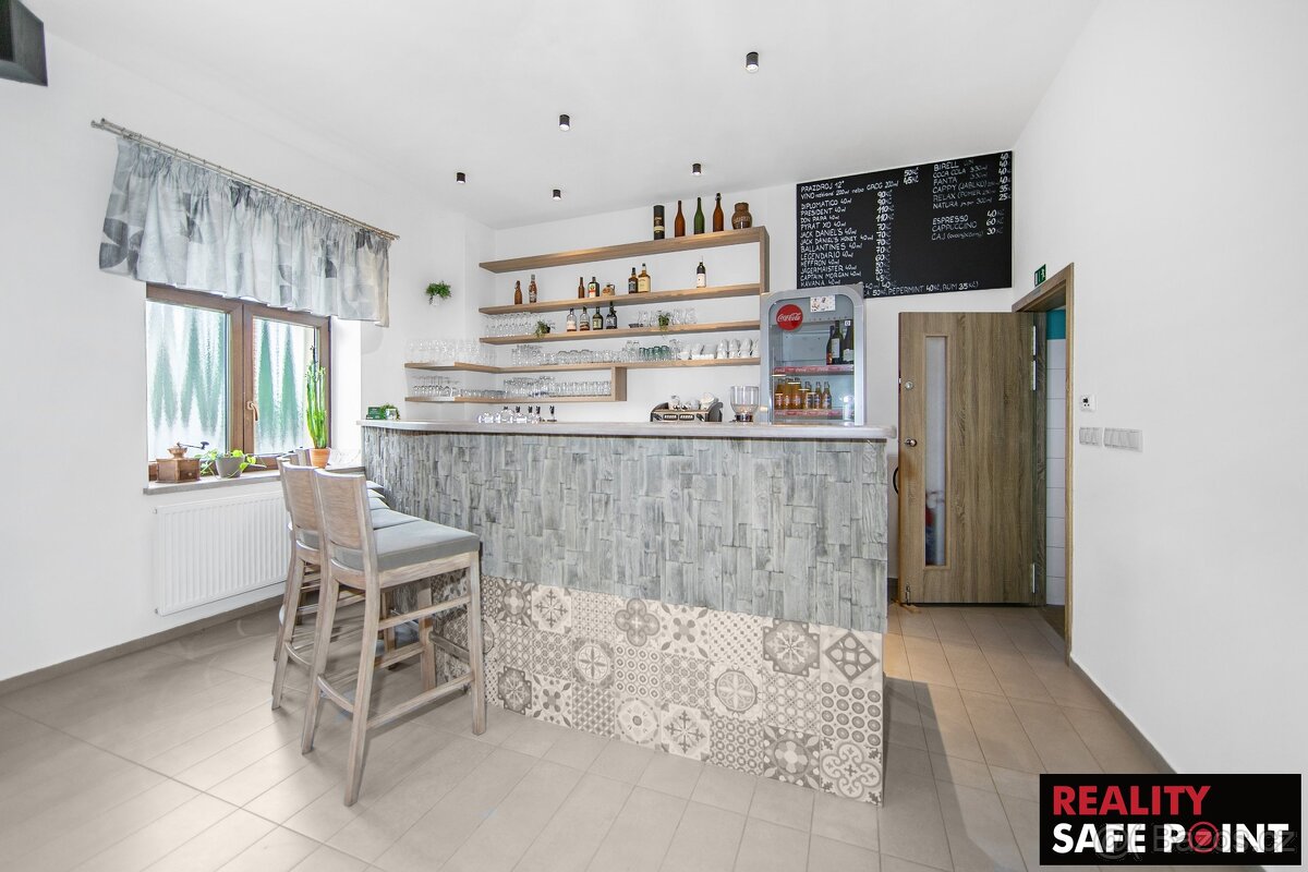 Prodej hotelu - Dobřany, ev.č. 00617 - 4