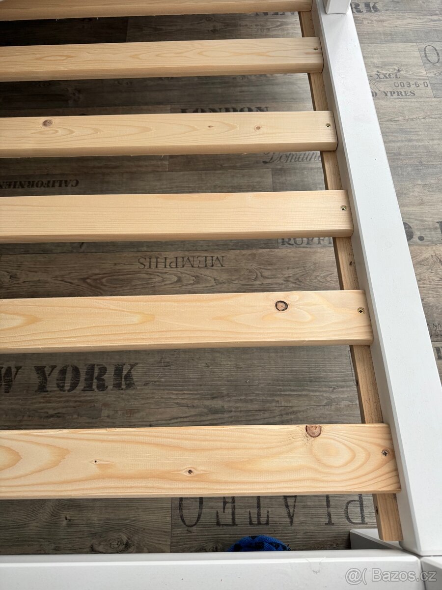 Postel DOMEK + regál domek - 4