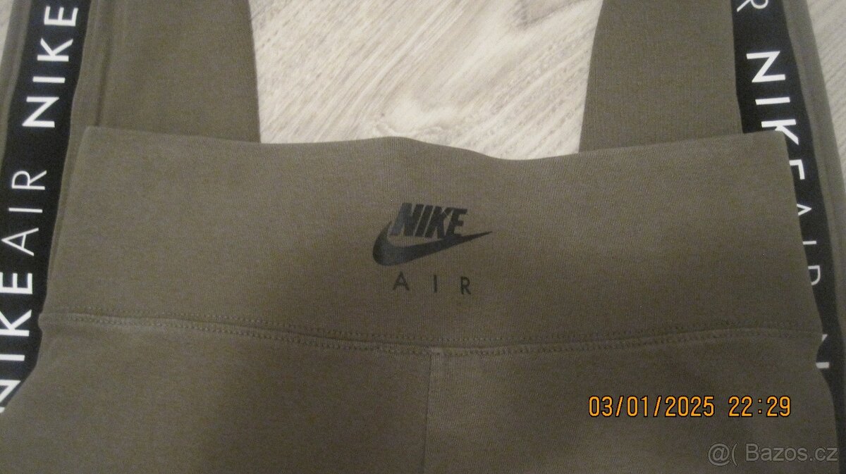 Dlouhé legíny NIKE a DKNY - 4